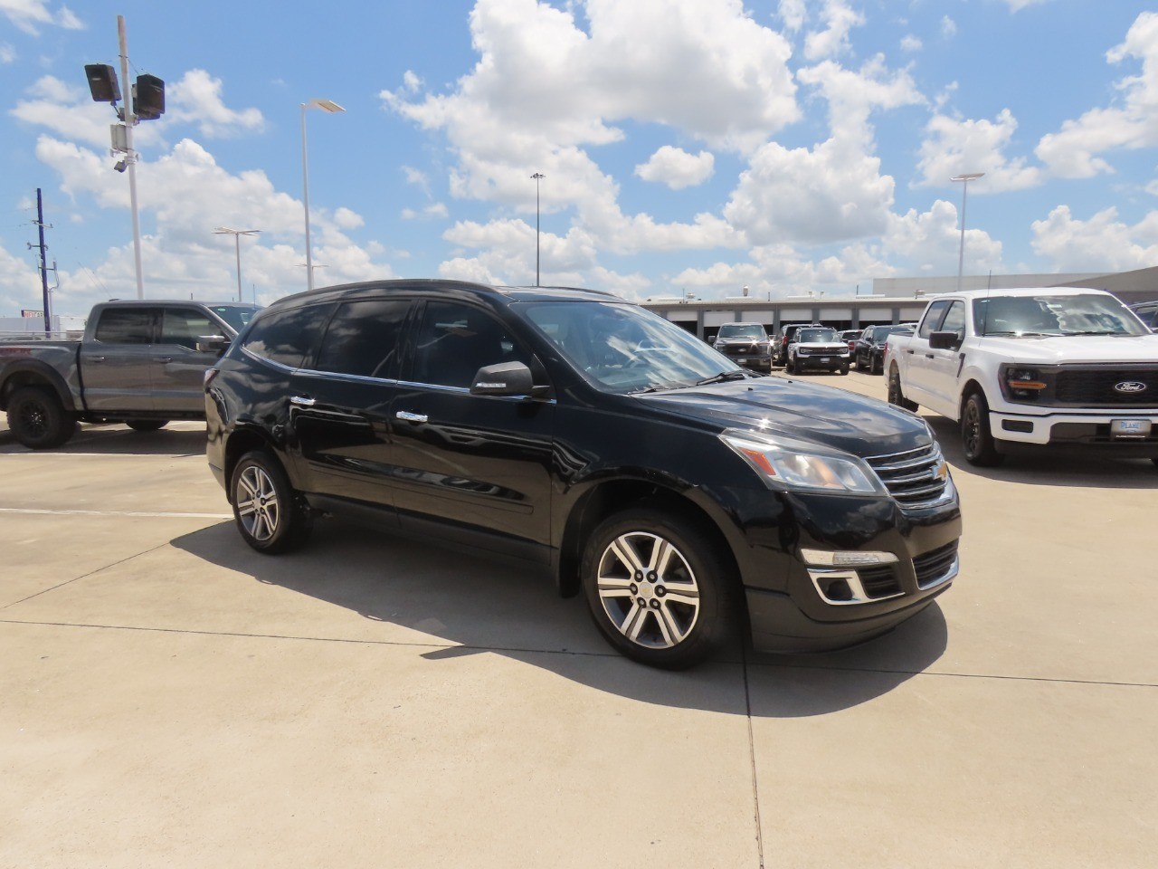 2017 Chevrolet Traverse LT - 6