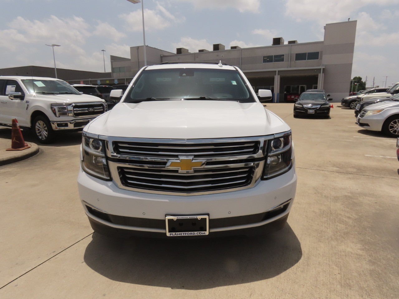 2016 Chevrolet Tahoe LT - 4