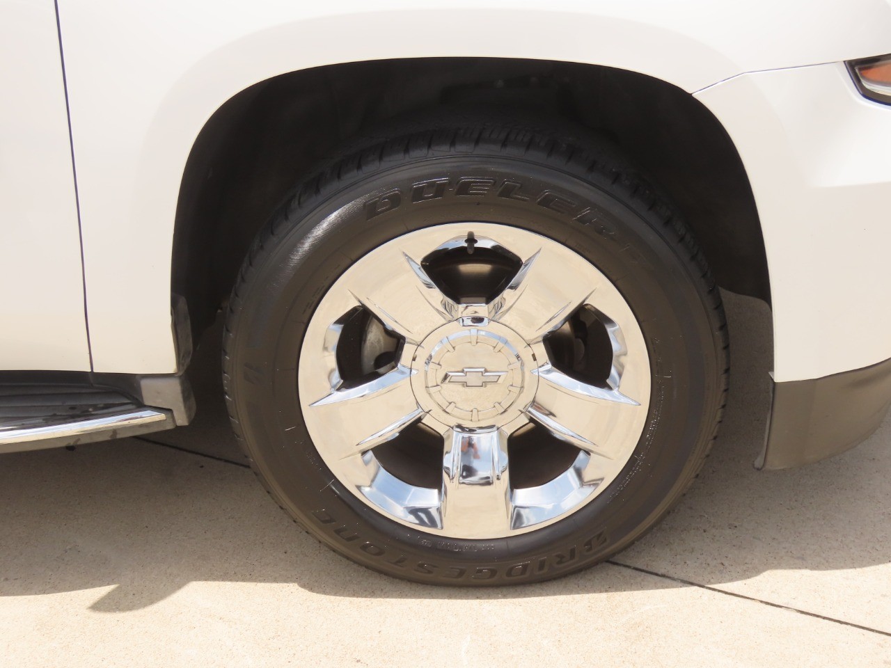 2016 Chevrolet Tahoe LT - 8