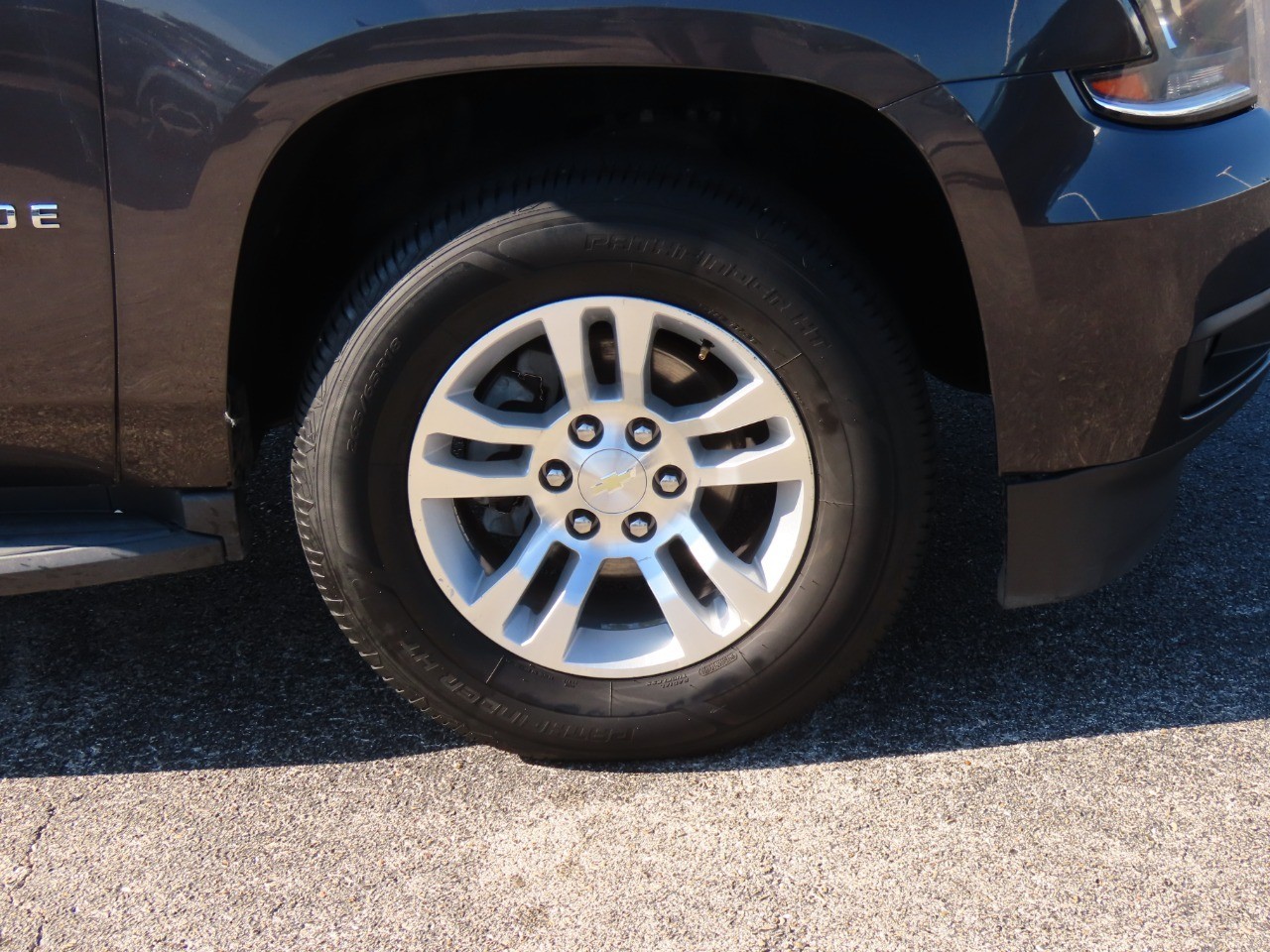 2017 Chevrolet Tahoe LT - 8