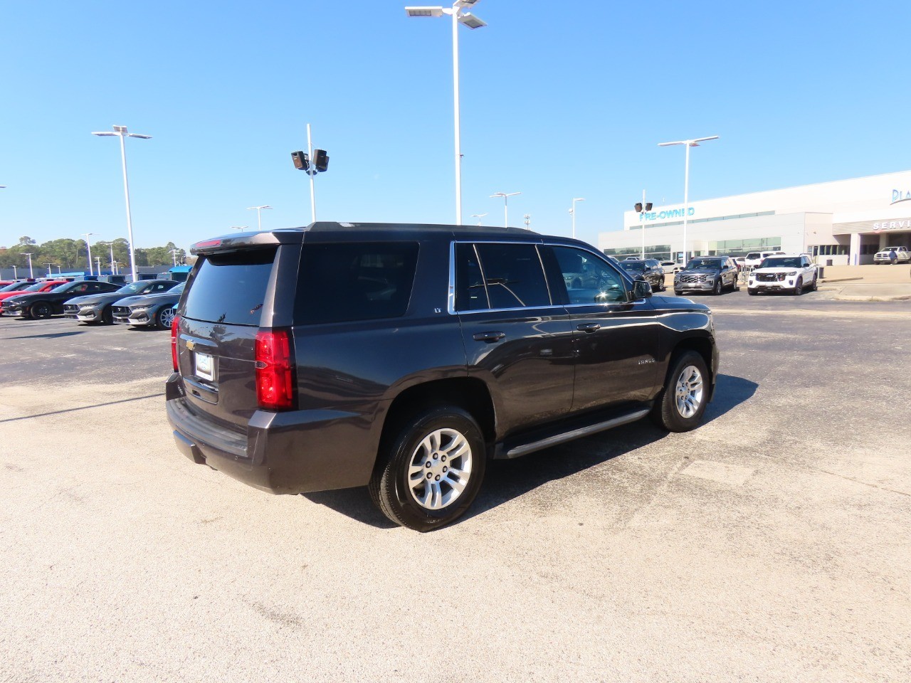 2017 Chevrolet Tahoe LT - 10