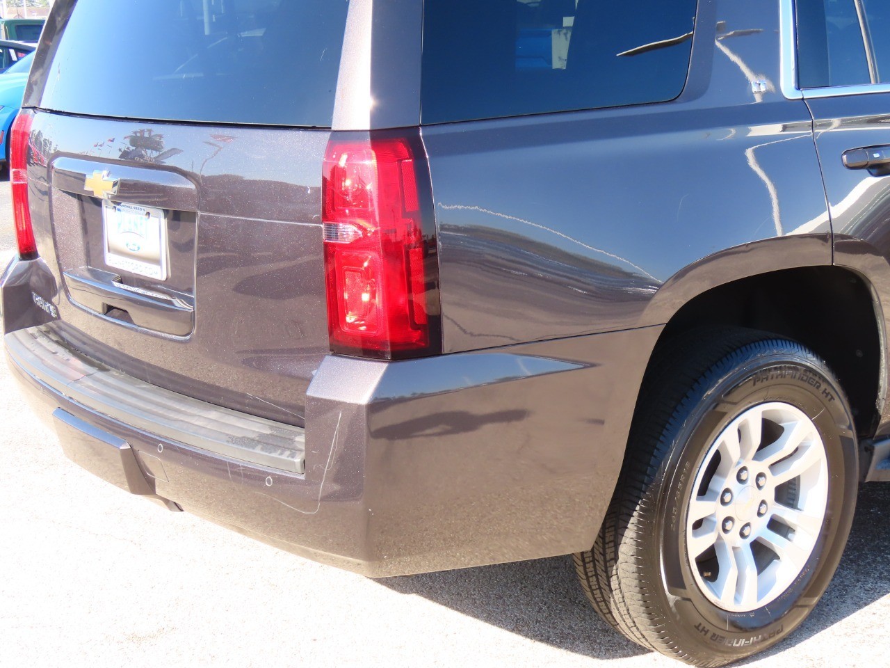 2017 Chevrolet Tahoe LT - 11