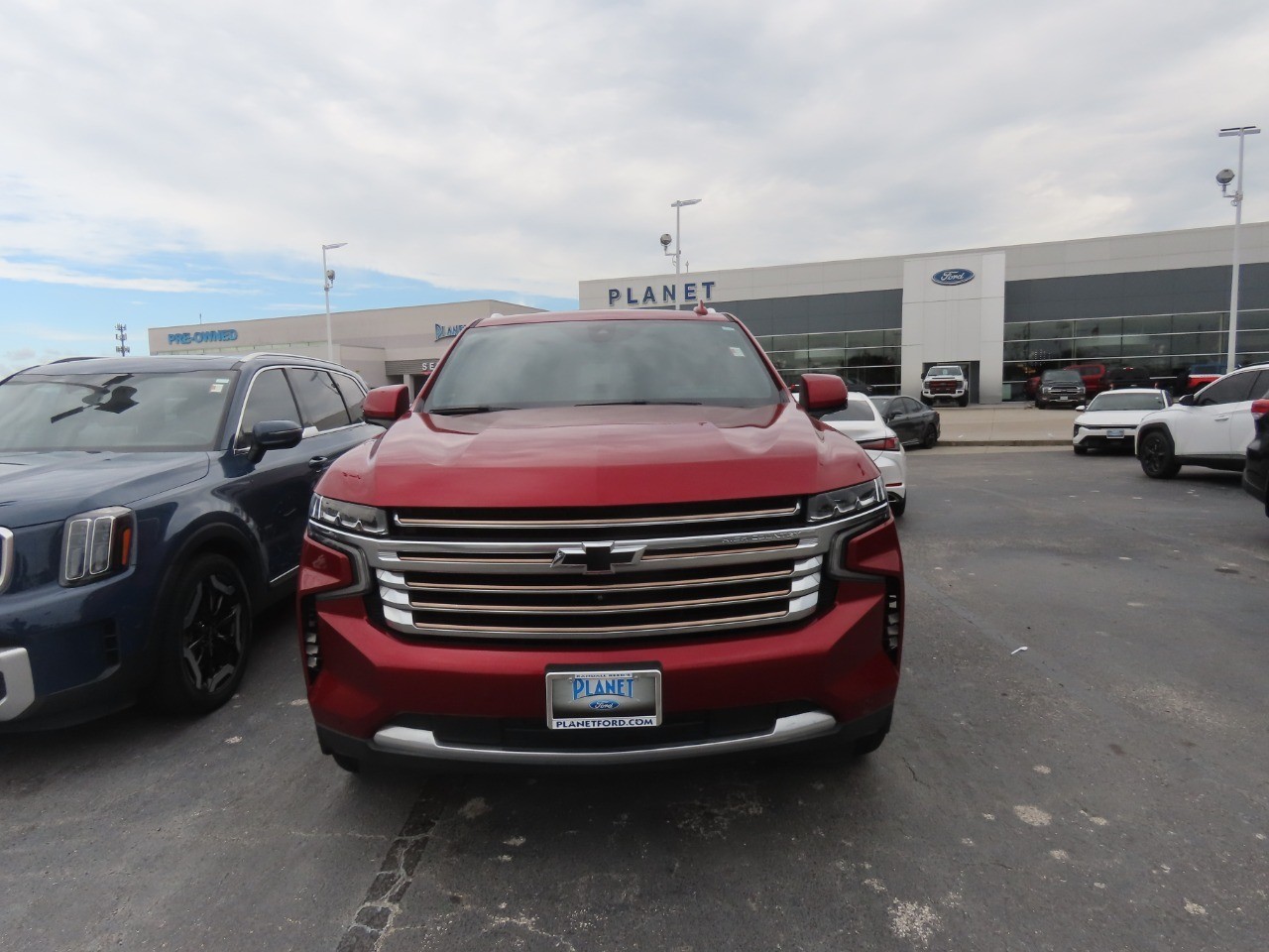 2022 Chevrolet Suburban photo 5 of 29