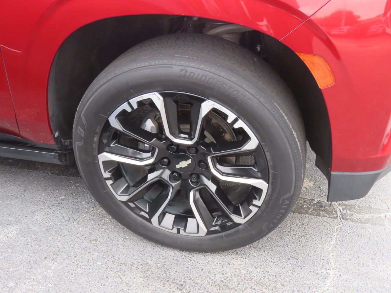 2022 Chevrolet Suburban photo 9 of 29