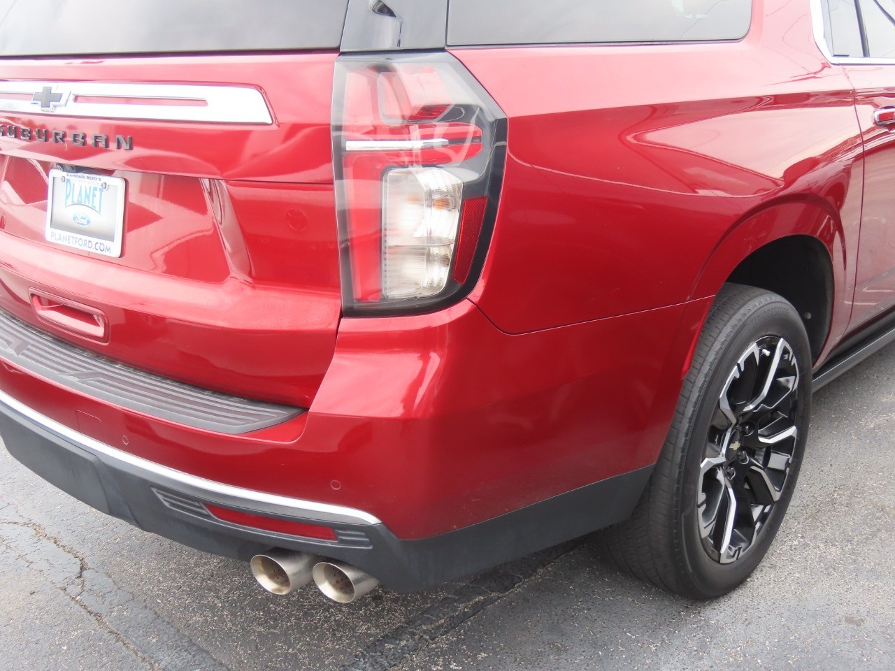2022 Chevrolet Suburban photo 11 of 29