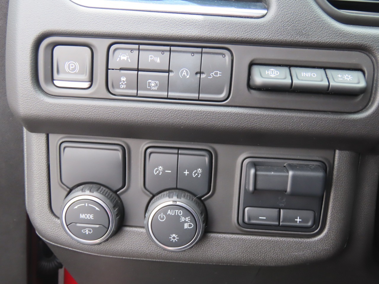 2022 Chevrolet Suburban photo 25 of 29