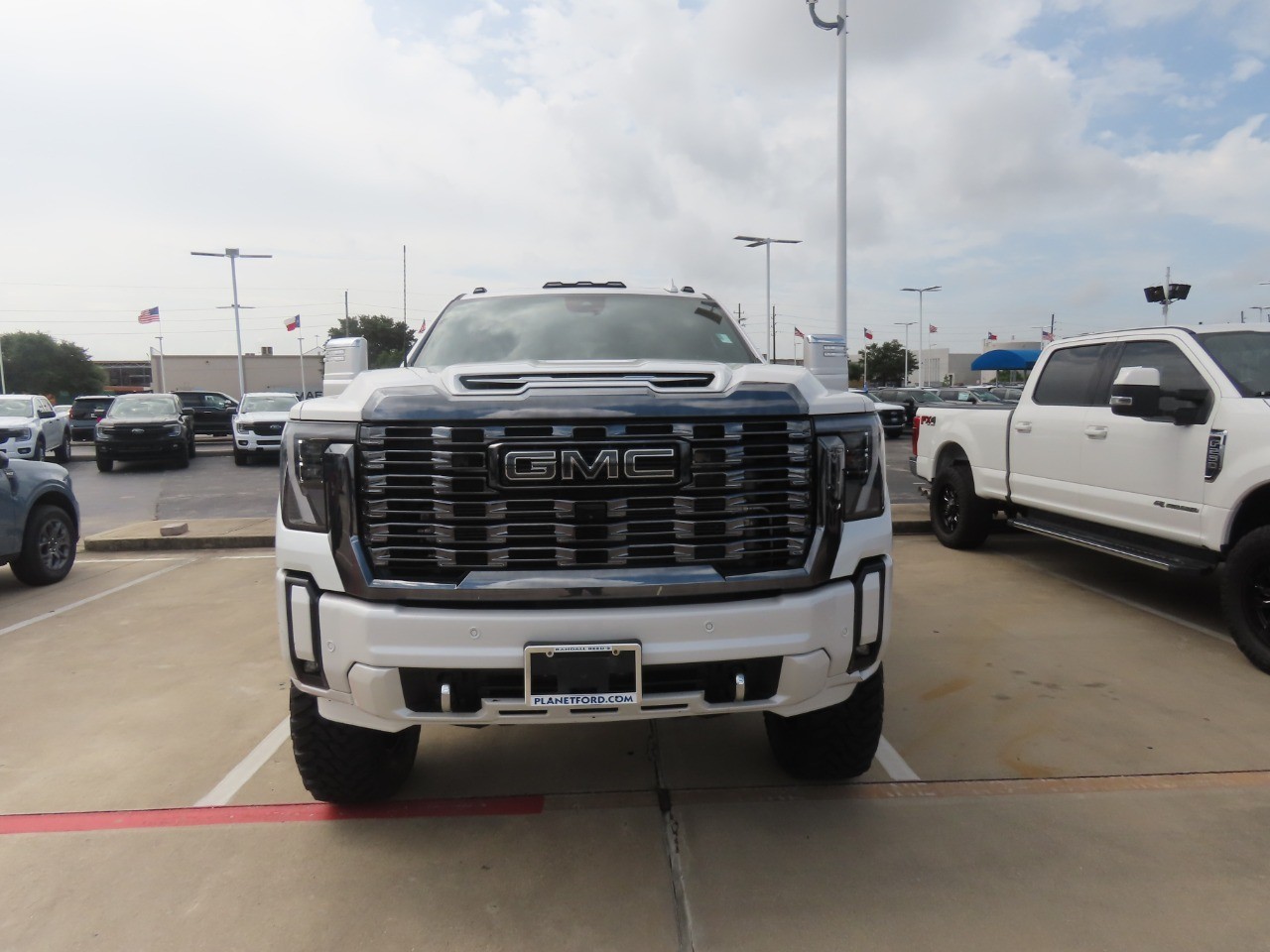 2024 GMC Sierra 3500HD Denali Ultimate - 4