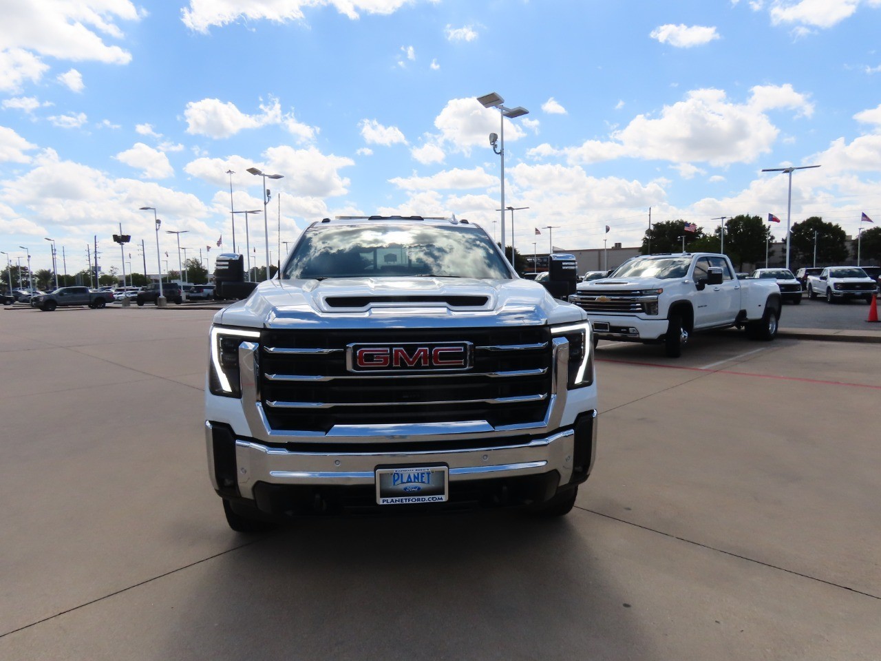 2025 GMC Sierra 2500HD SLT - 4
