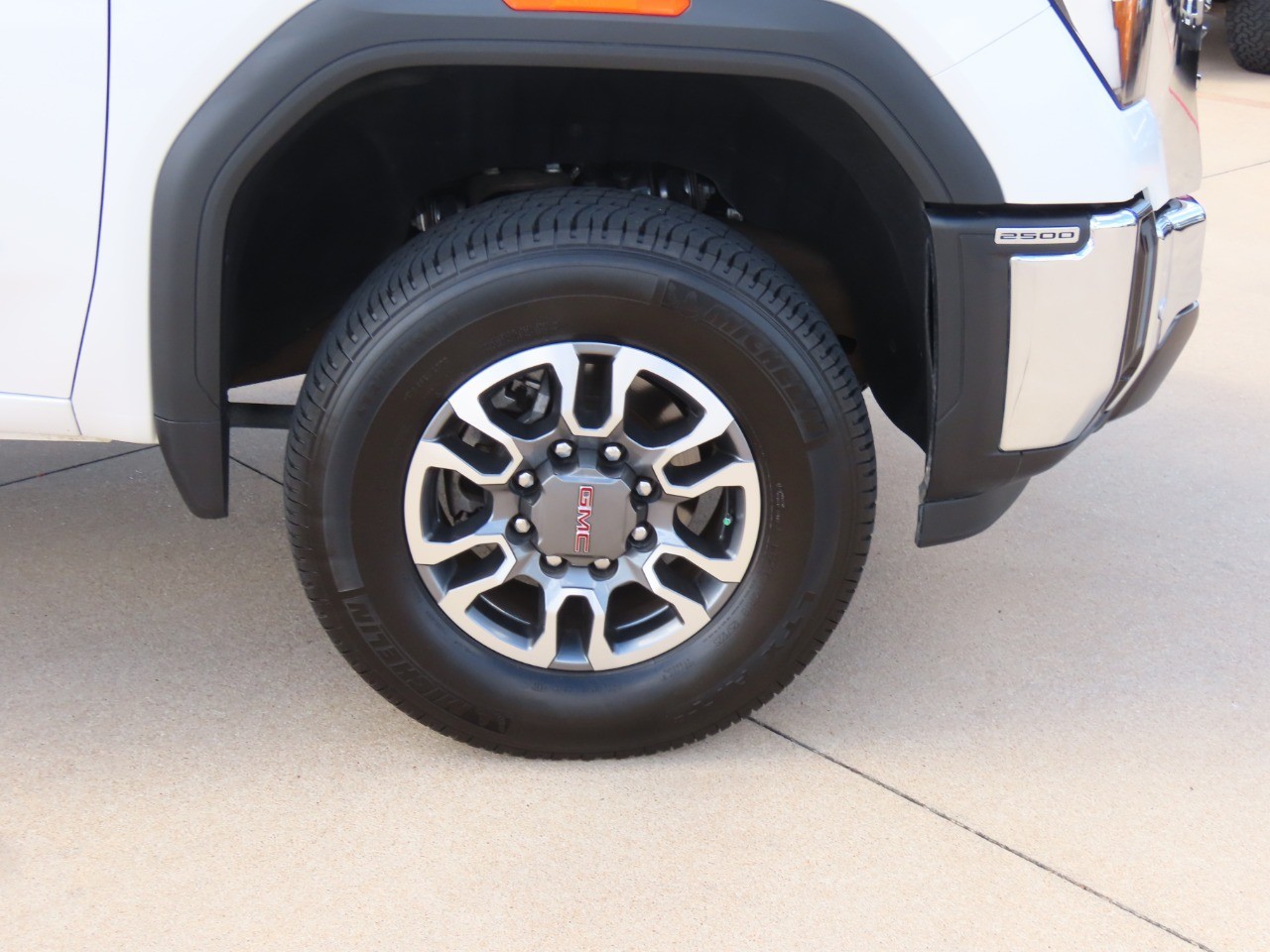 2025 GMC Sierra 2500HD SLT - 8