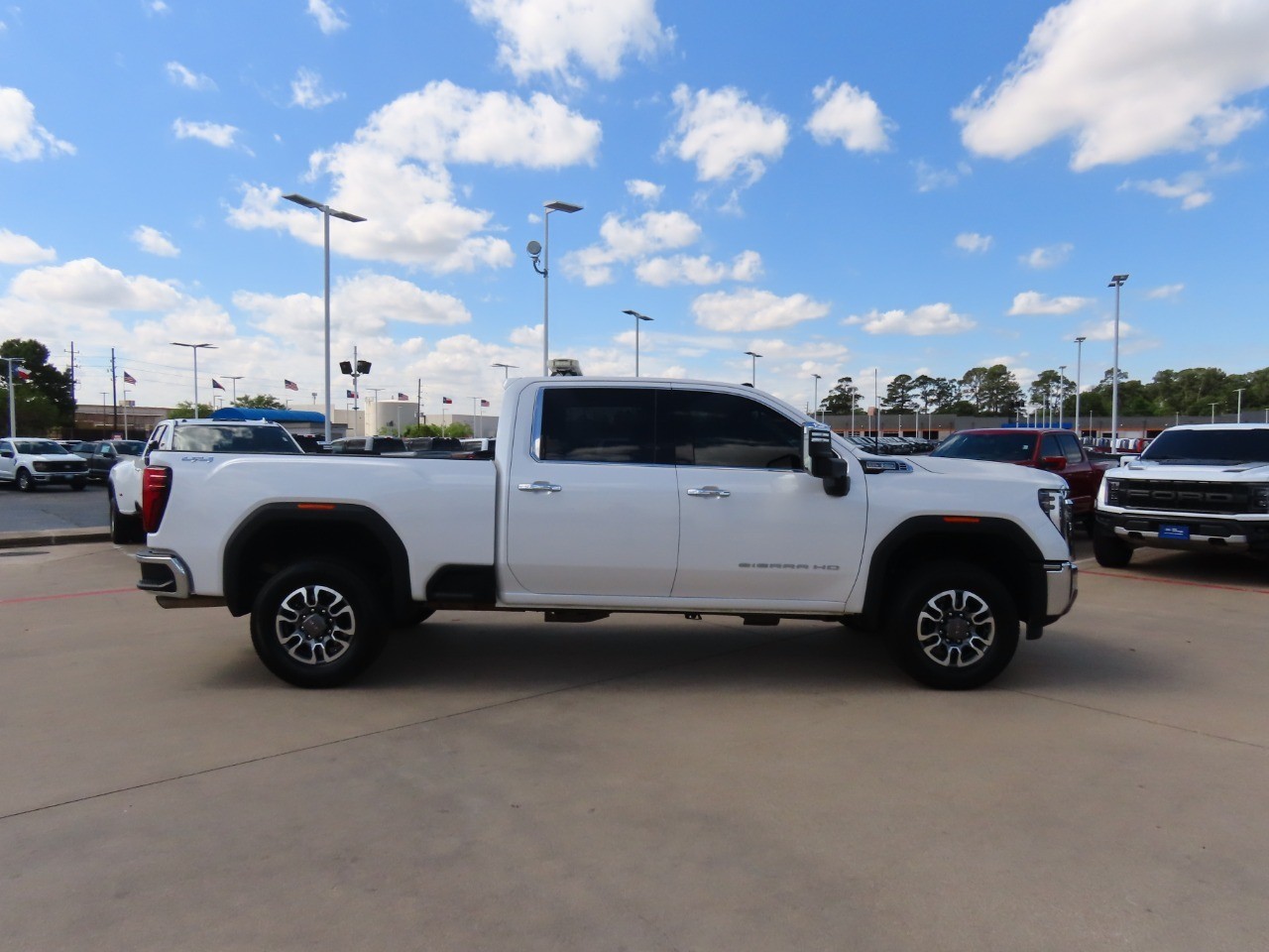 2025 GMC Sierra 2500HD SLT - 9