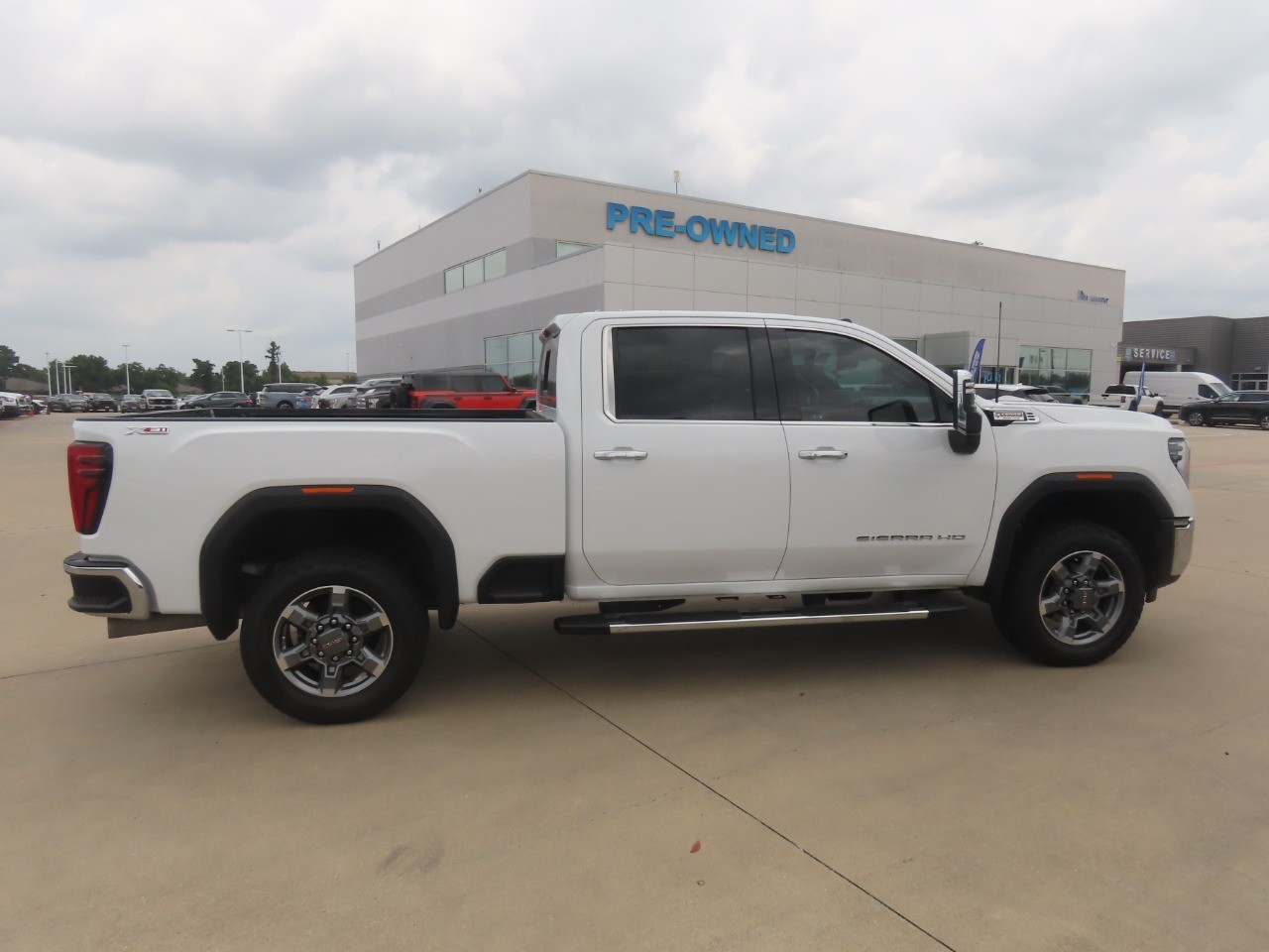 2025 GMC Sierra 2500HD SLT - 9
