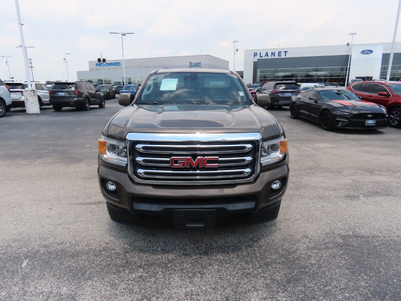 2016 GMC Canyon 2WD Crew Cab 128.3 SLE photo