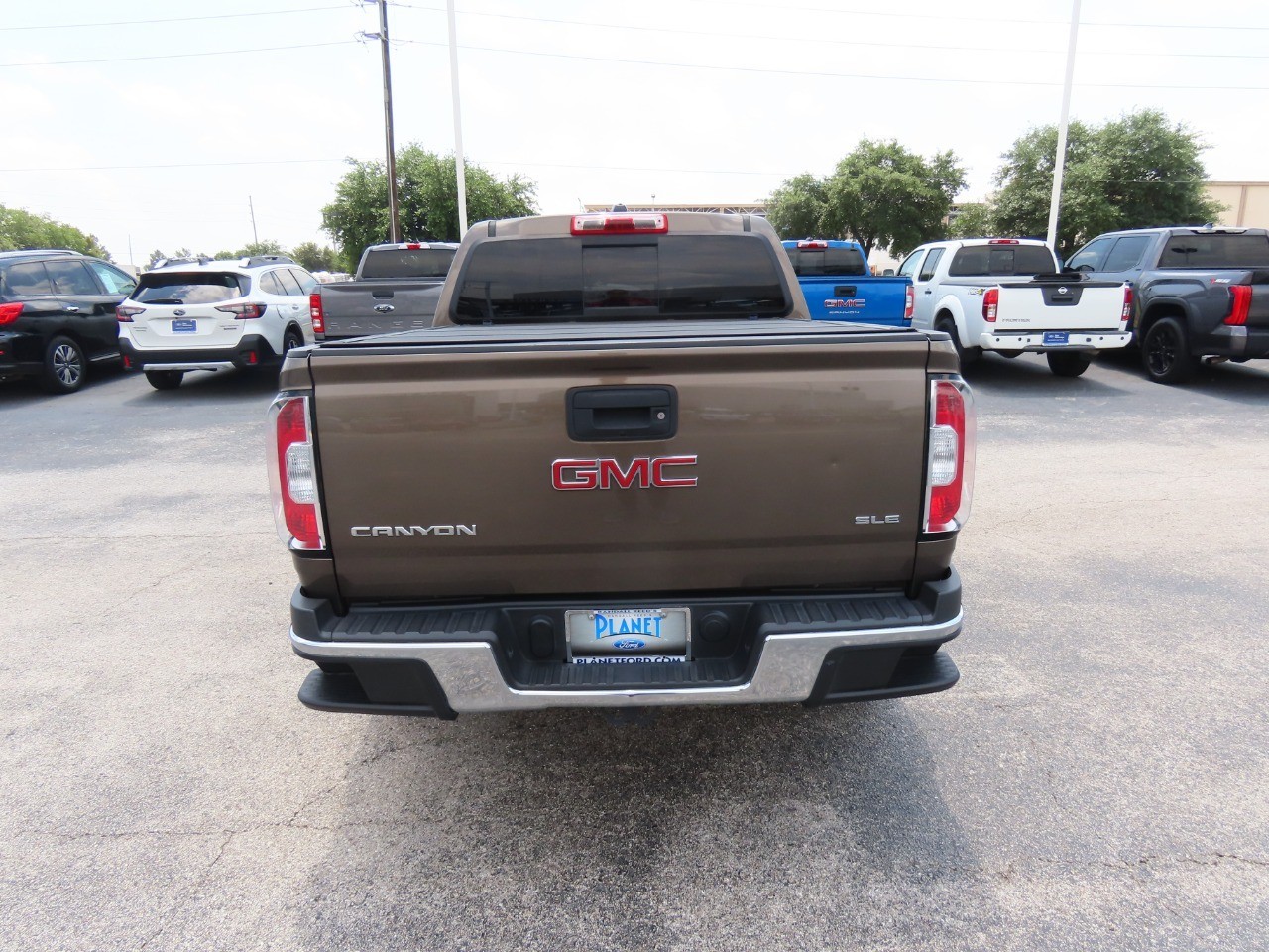 2016 GMC Canyon 2WD Crew Cab 128.3 SLE photo