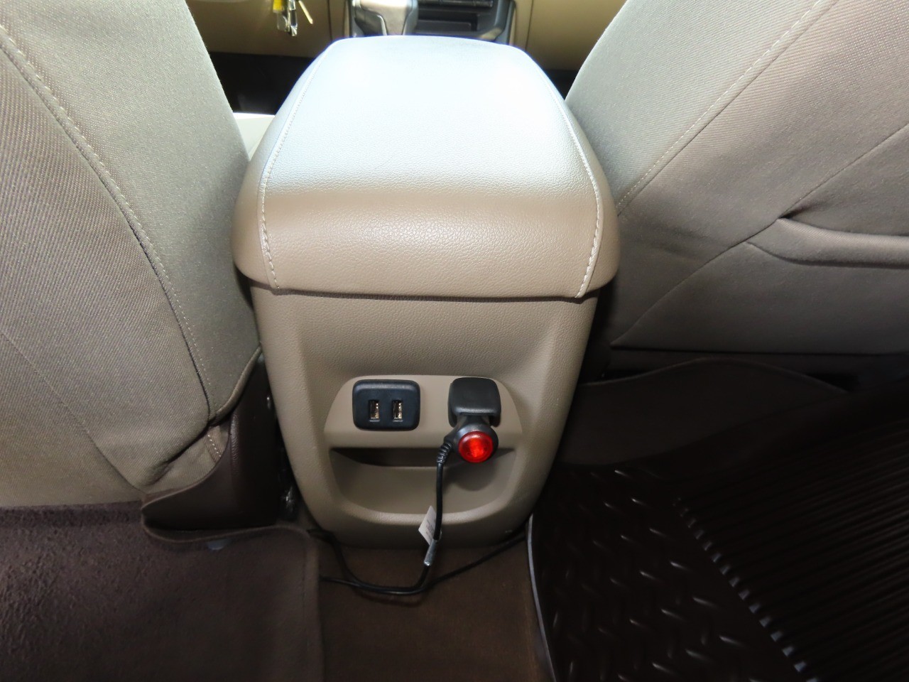 2016 GMC Canyon 2WD Crew Cab 128.3 SLE photo