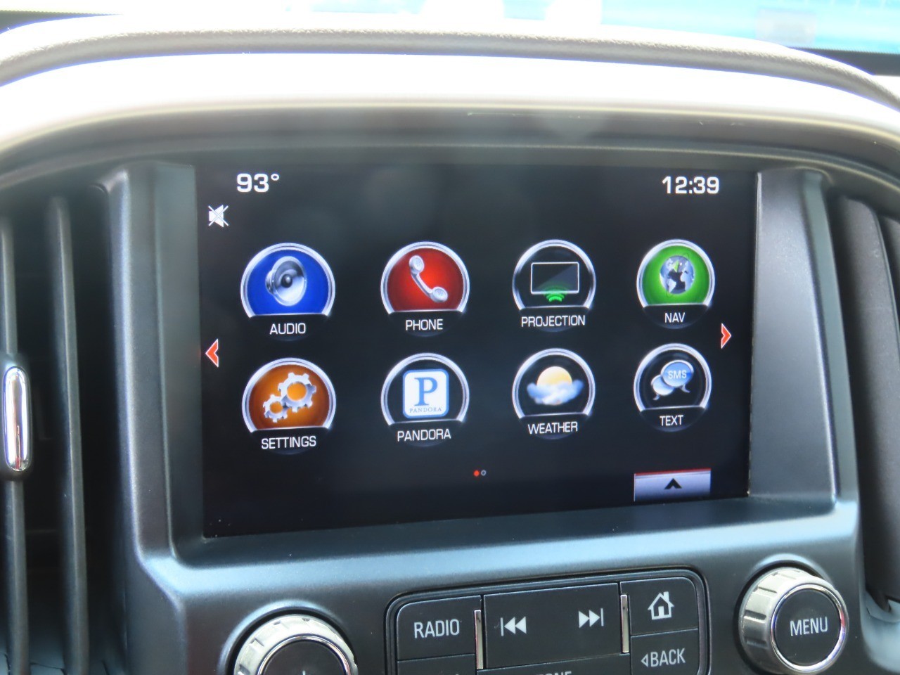 2016 GMC Canyon 2WD Crew Cab 128.3 SLE photo