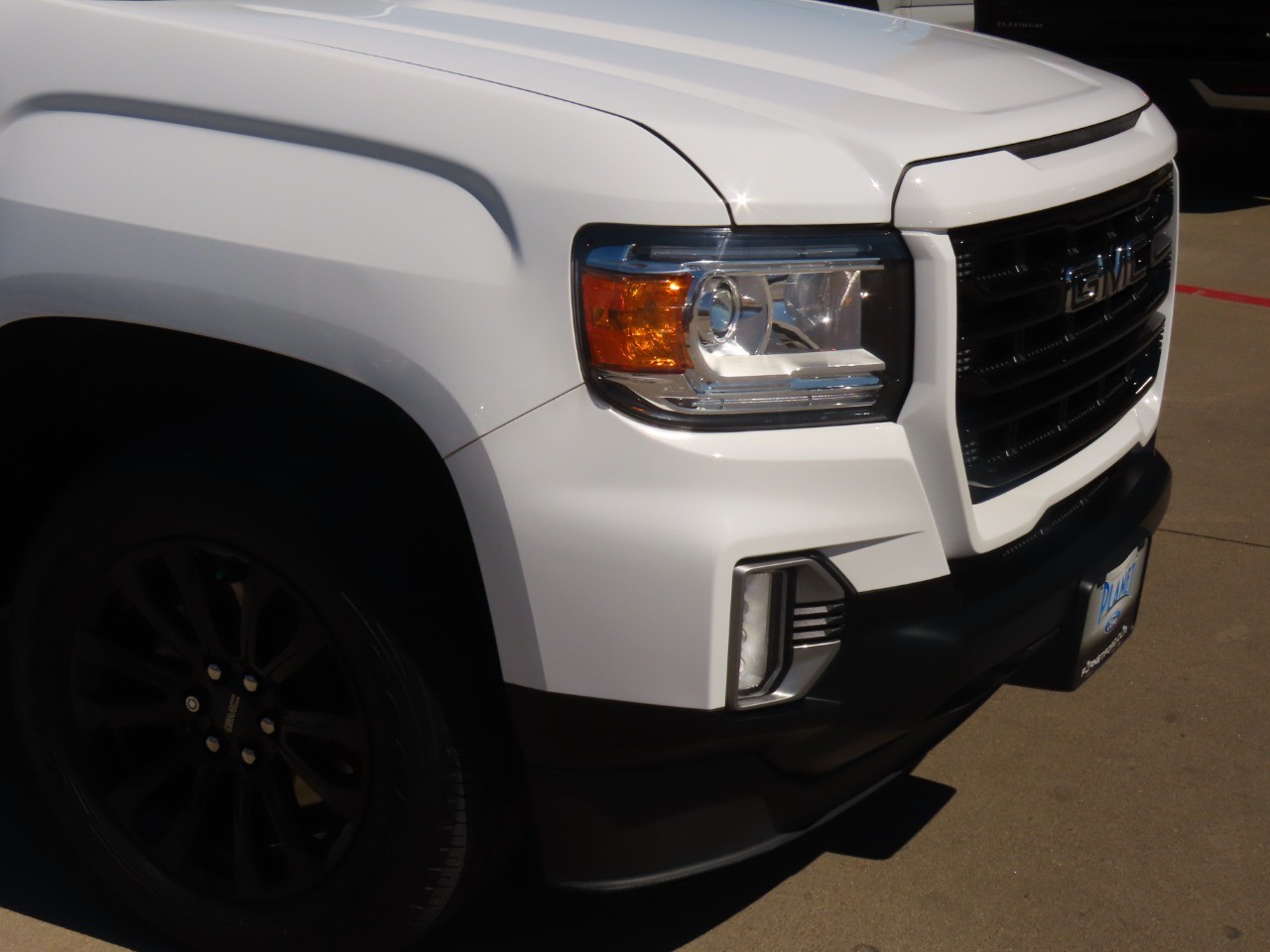 used 2022 GMC Canyon car, priced at $25,999