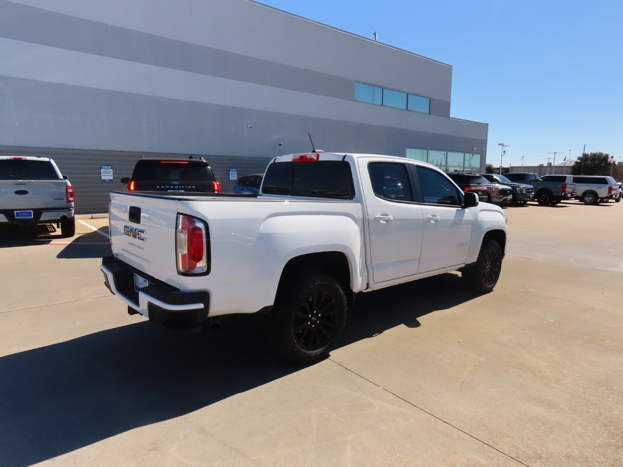 used 2022 GMC Canyon car, priced at $25,999