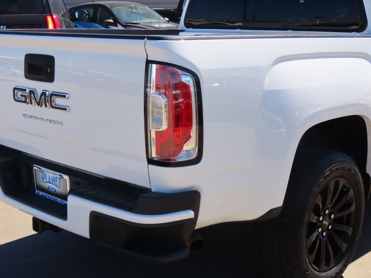 used 2022 GMC Canyon car, priced at $25,999