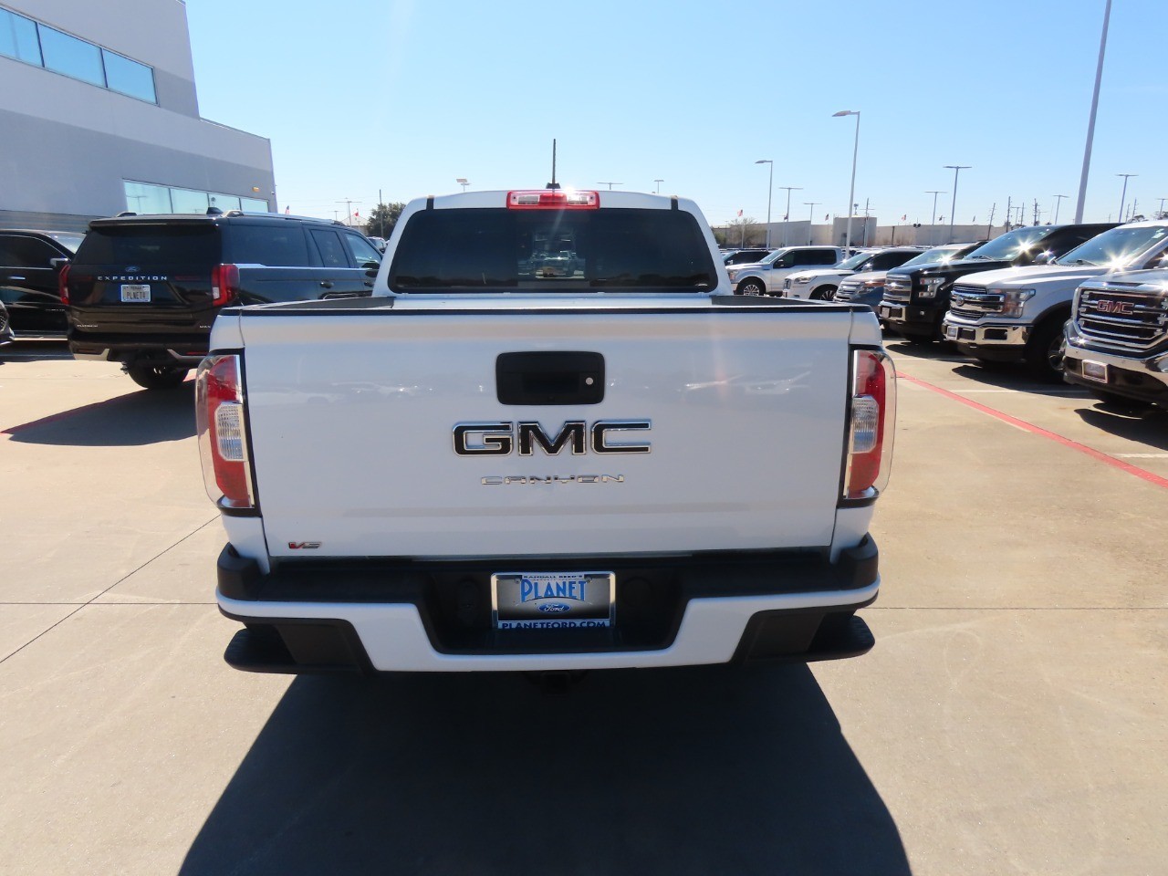 used 2022 GMC Canyon car, priced at $25,999