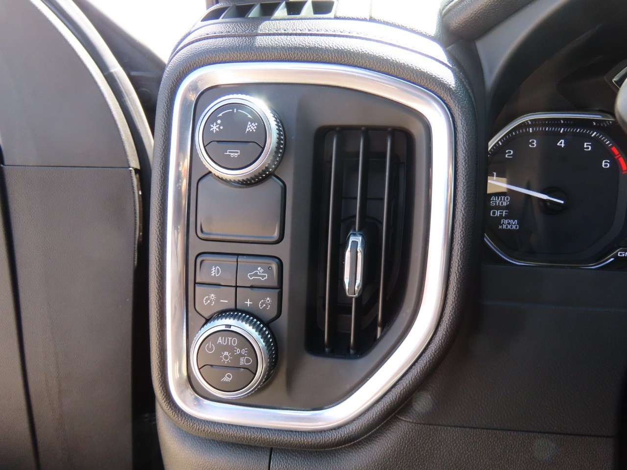 used 2019 GMC Sierra 1500 car, priced at $25,999