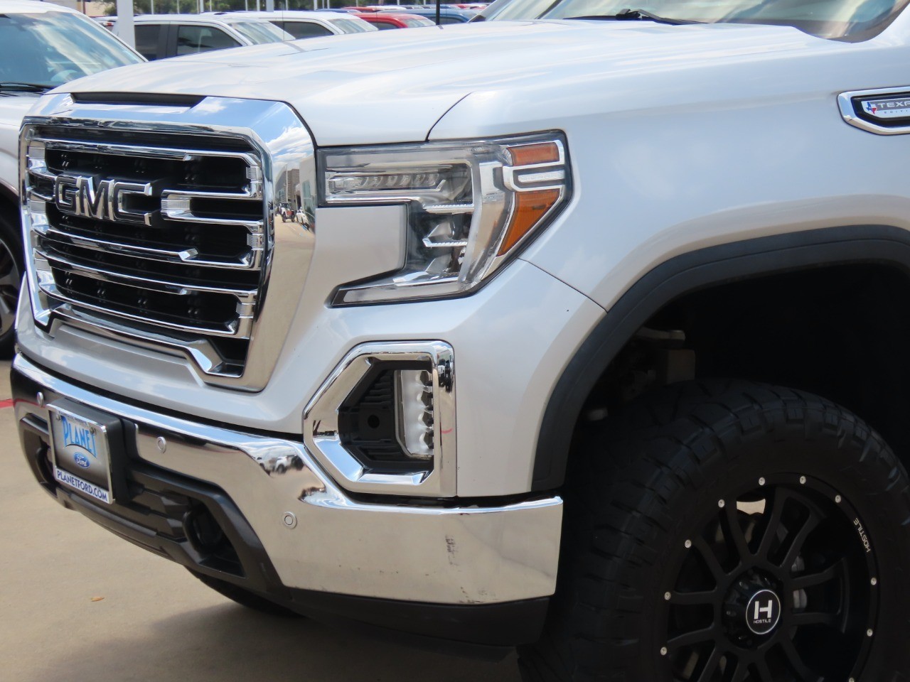 2019 GMC Sierra 1500 4WD Crew Cab 147 SLT photo