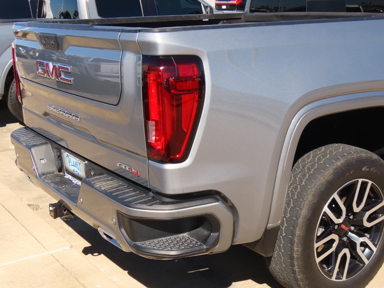 2024 GMC Sierra 1500 AT4 - 11