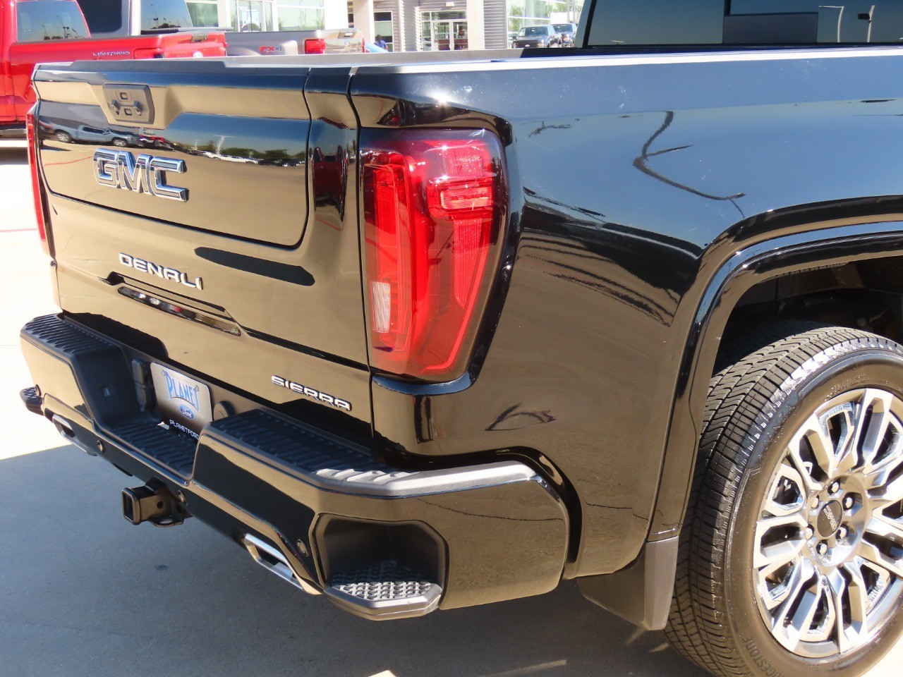 2024 GMC Sierra 1500 Denali Ultimate - 11