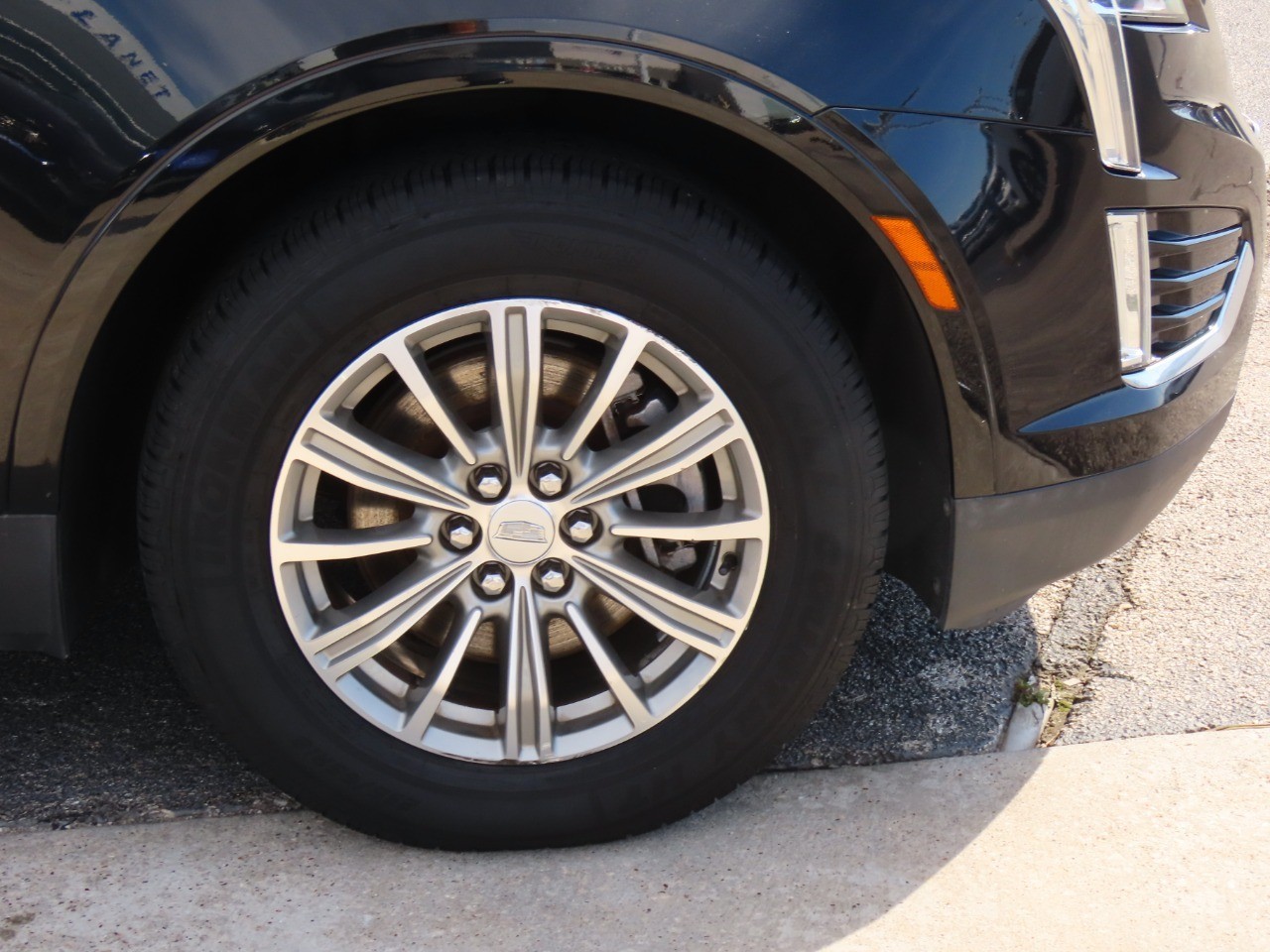 used 2018 Cadillac XT5 car, priced at $13,999