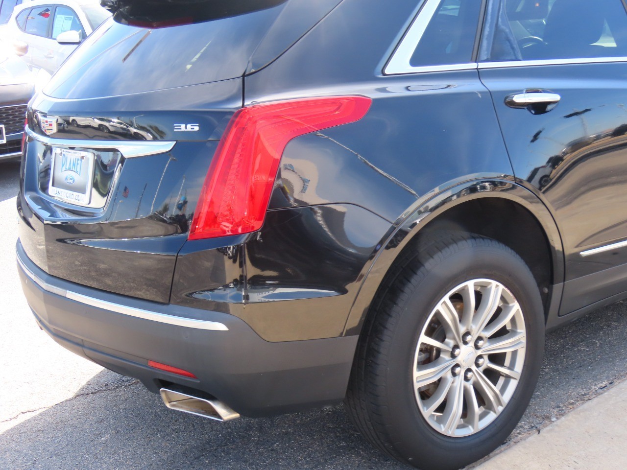 used 2018 Cadillac XT5 car, priced at $13,999