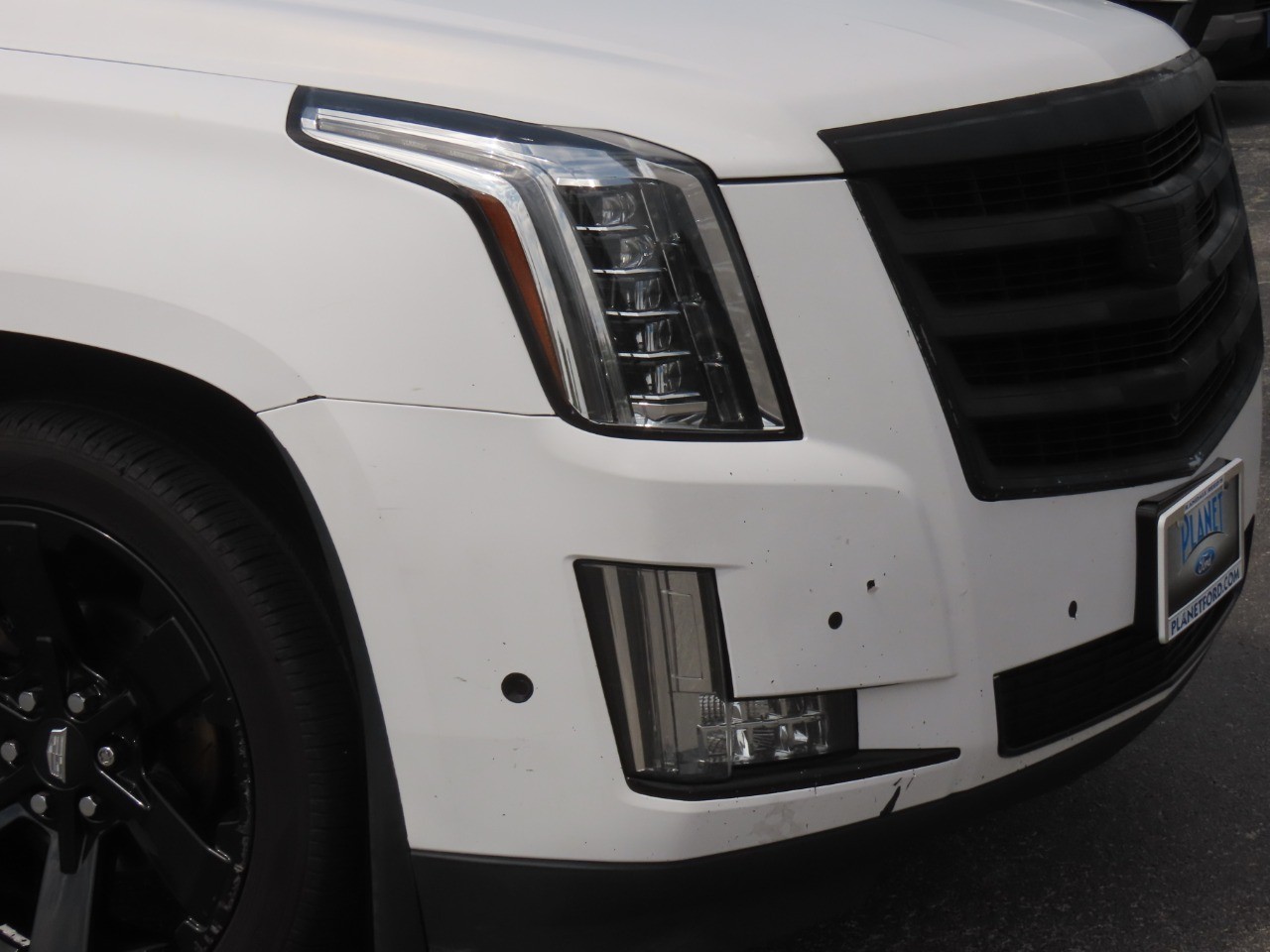 2017 Cadillac Escalade ESV - 5