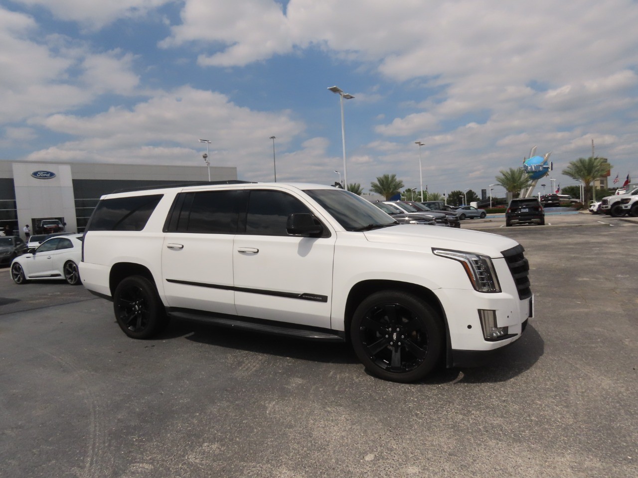 2017 Cadillac Escalade ESV - 6