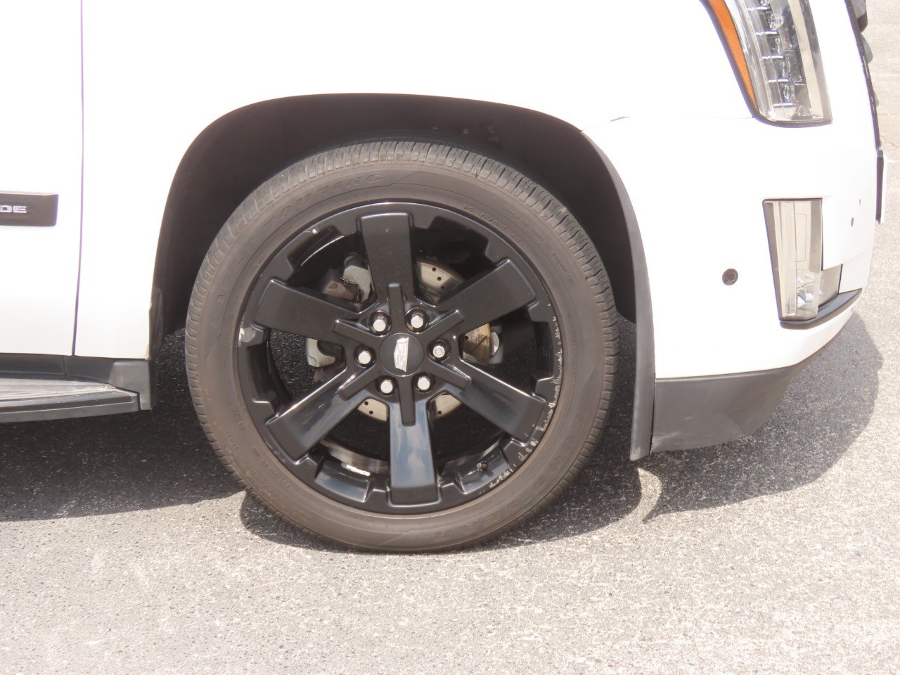 2017 Cadillac Escalade ESV - 8