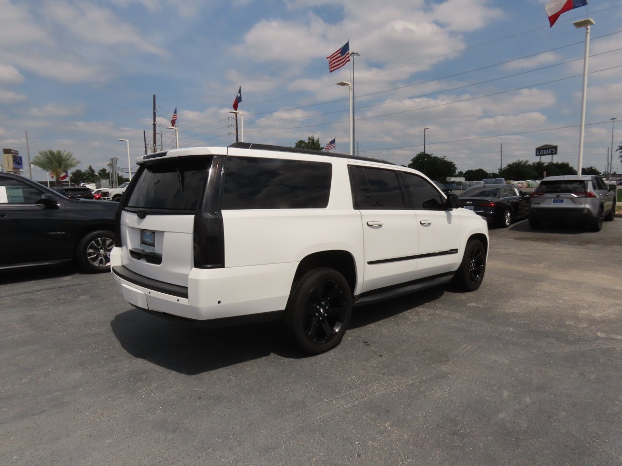 2017 Cadillac Escalade ESV - 10