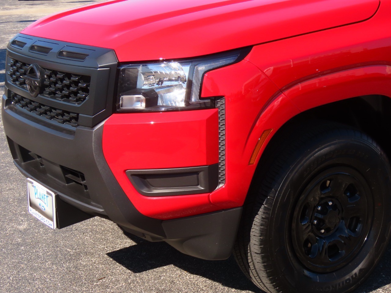 used 2025 Nissan Frontier car, priced at $27,999