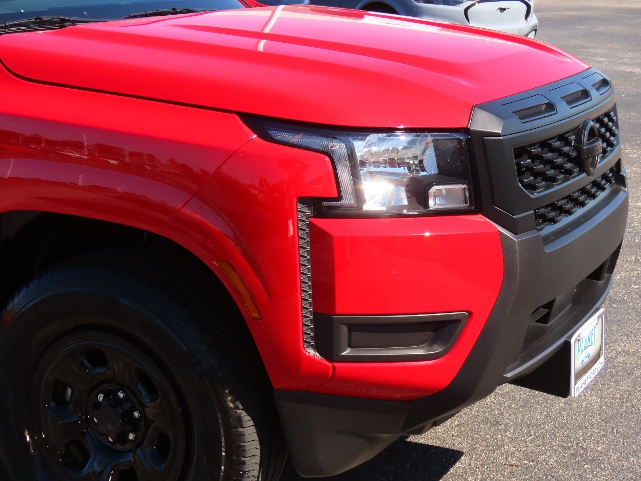 used 2025 Nissan Frontier car, priced at $27,999