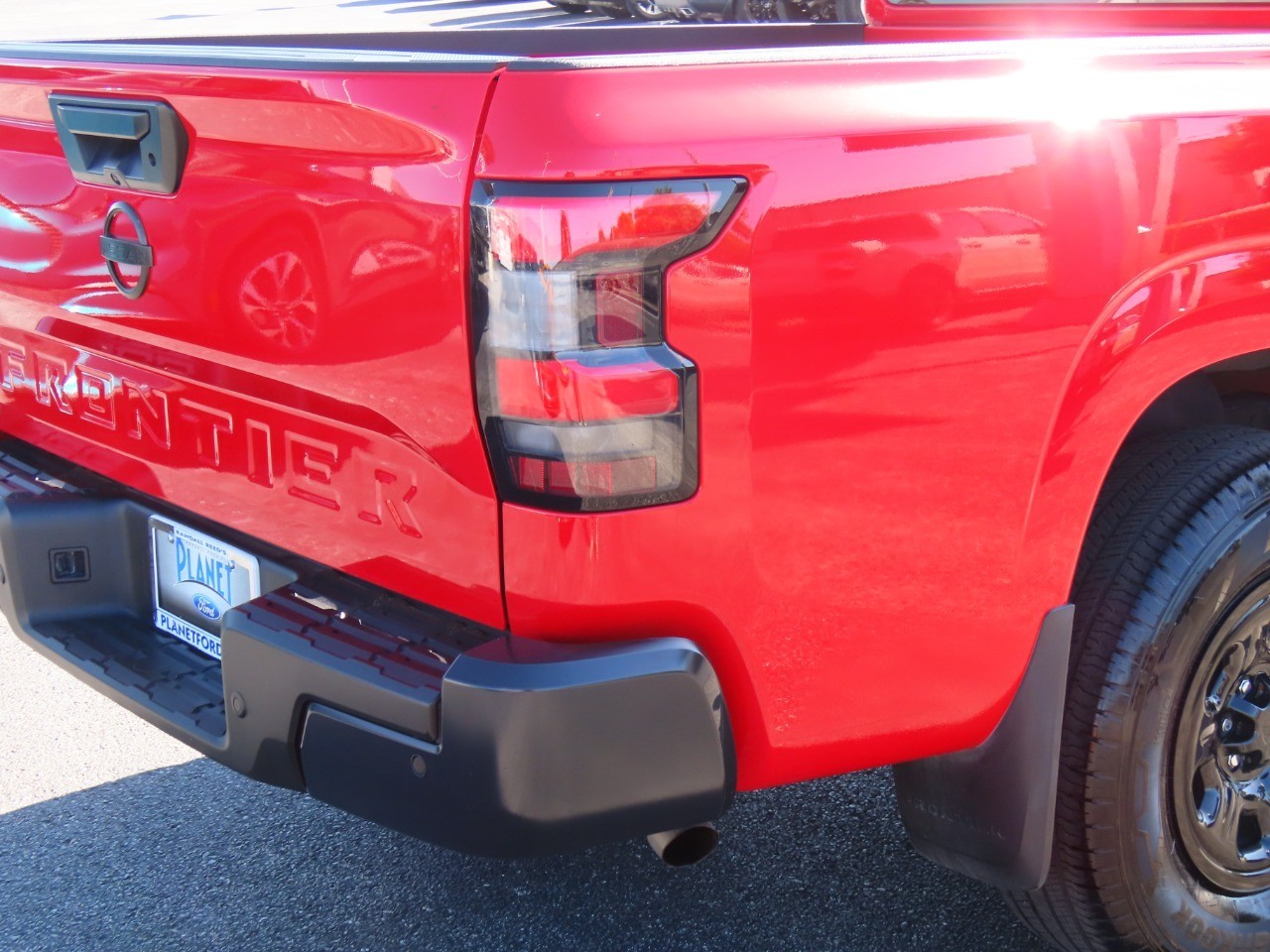 used 2025 Nissan Frontier car, priced at $27,999