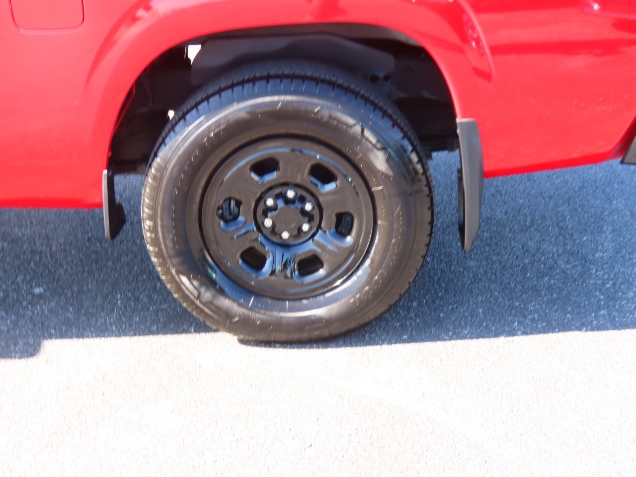 used 2025 Nissan Frontier car, priced at $27,999