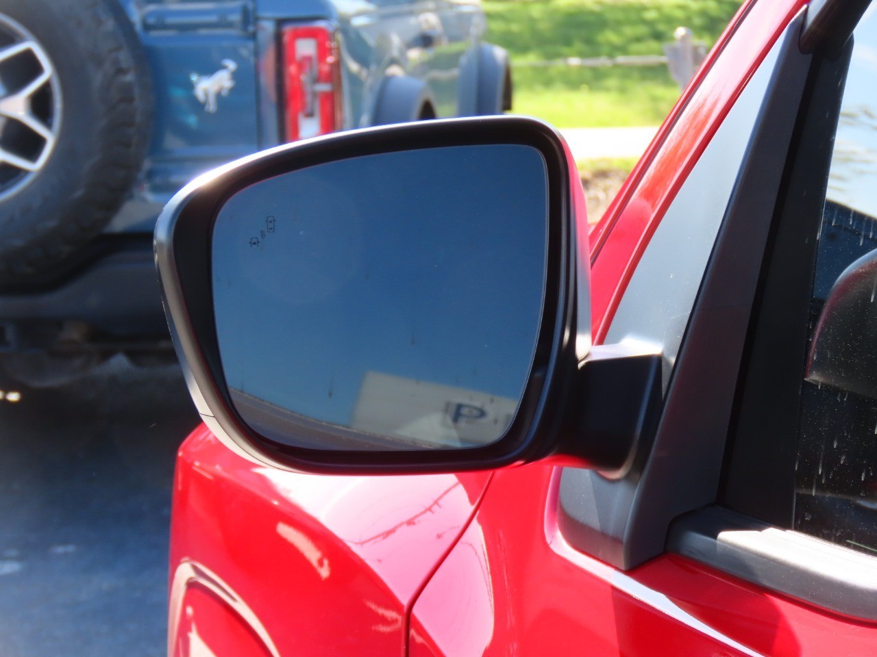 used 2025 Nissan Frontier car, priced at $27,999