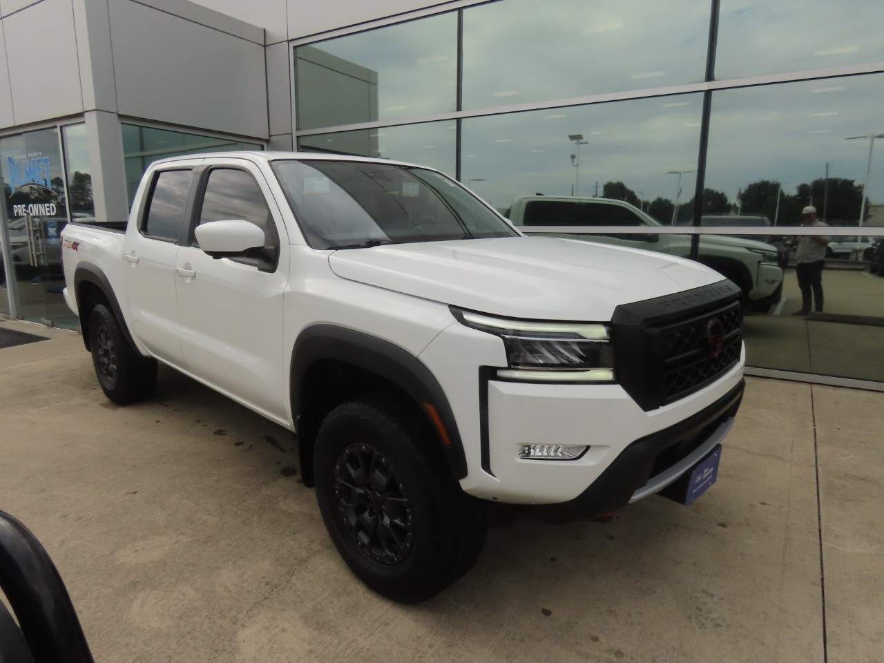 2023 Nissan Frontier PRO-4X - 6