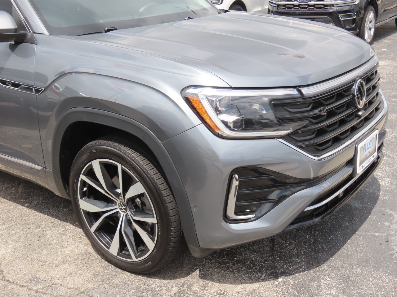 2024 Volkswagen Atlas 2.0T SEL Premium R-Line - 5