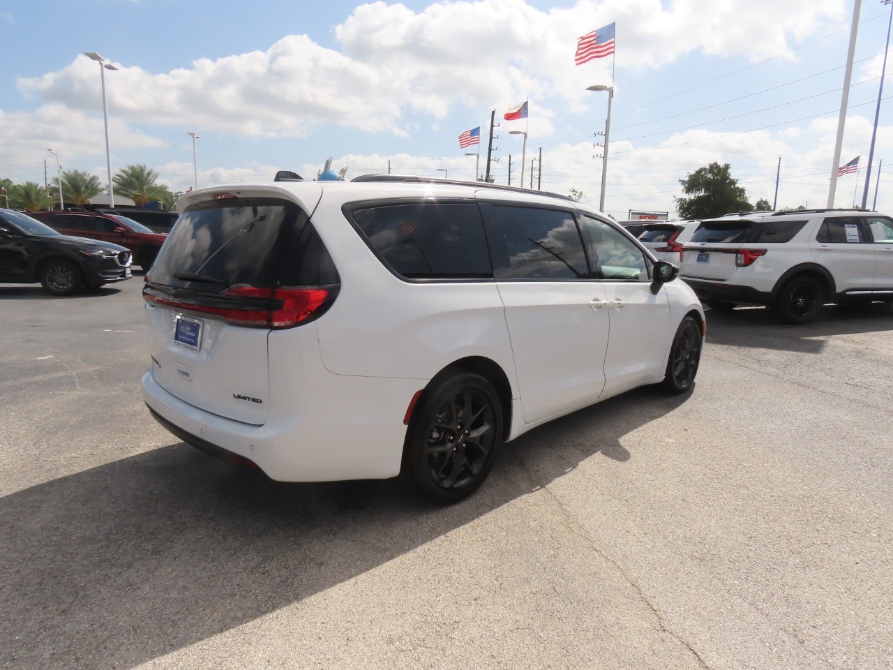 2025 Chrysler Pacifica Limited - 8