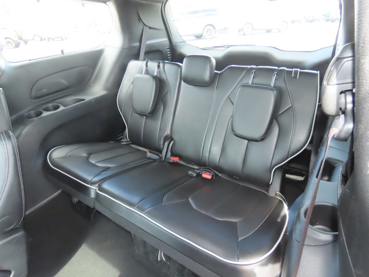 2025 Chrysler Pacifica Limited Bright White Clearcoat at Planet Ford