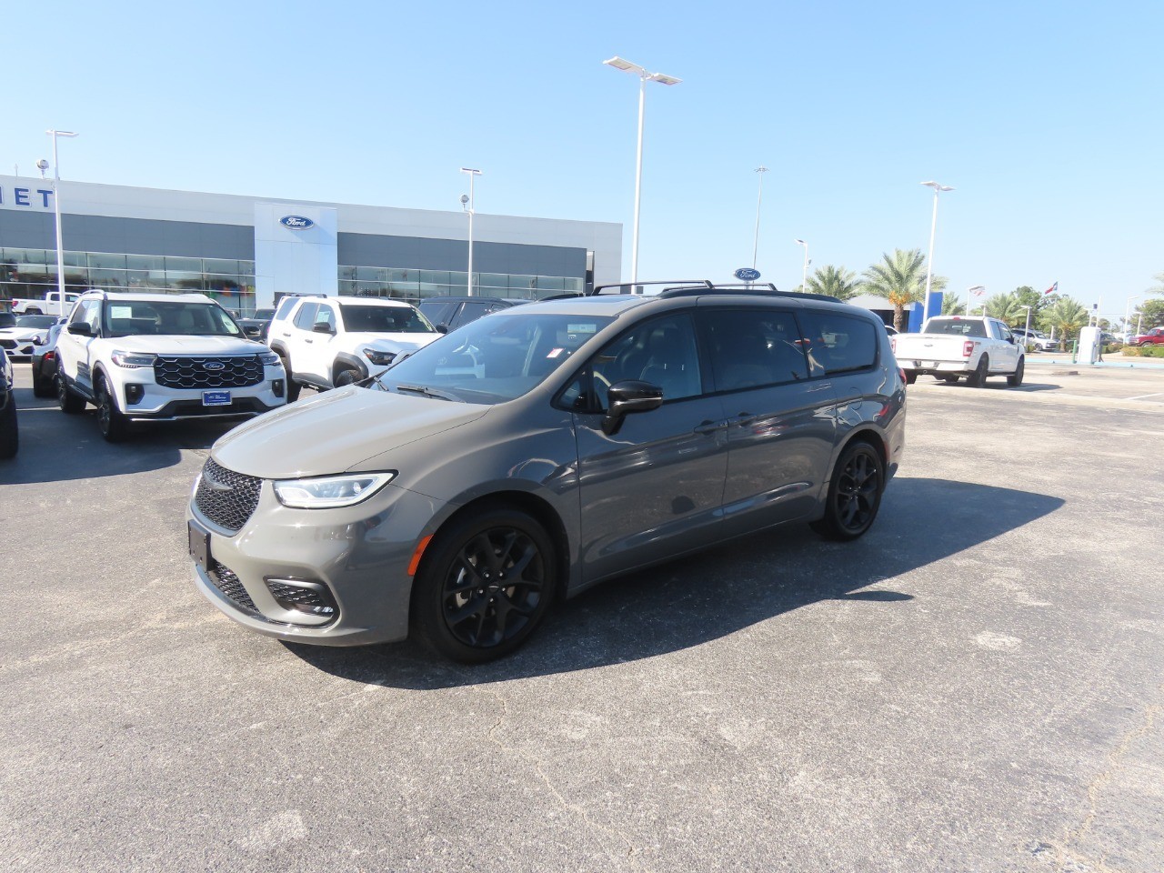 2025 Chrysler Pacifica Limited - 1