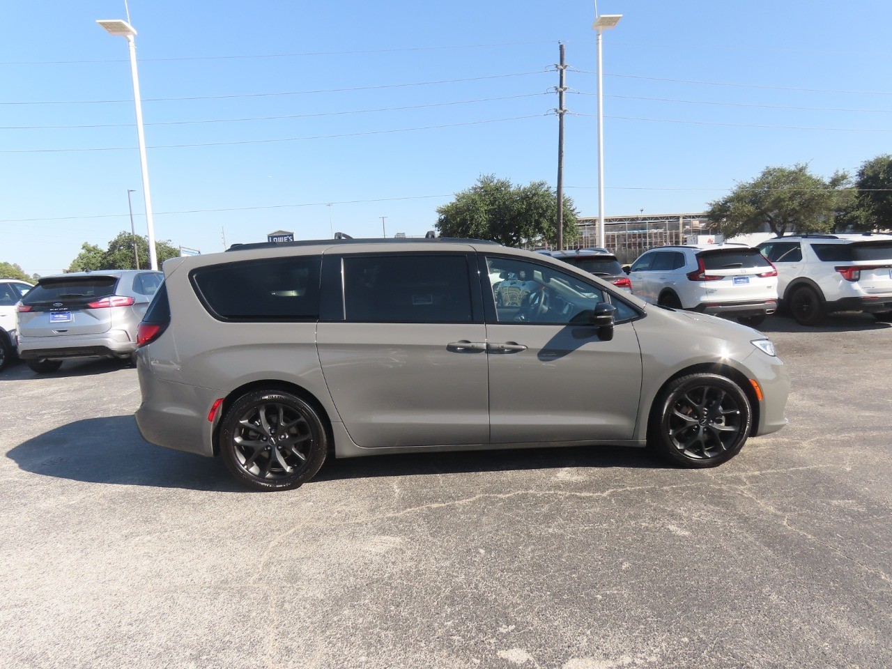 2025 Chrysler Pacifica Limited - 9