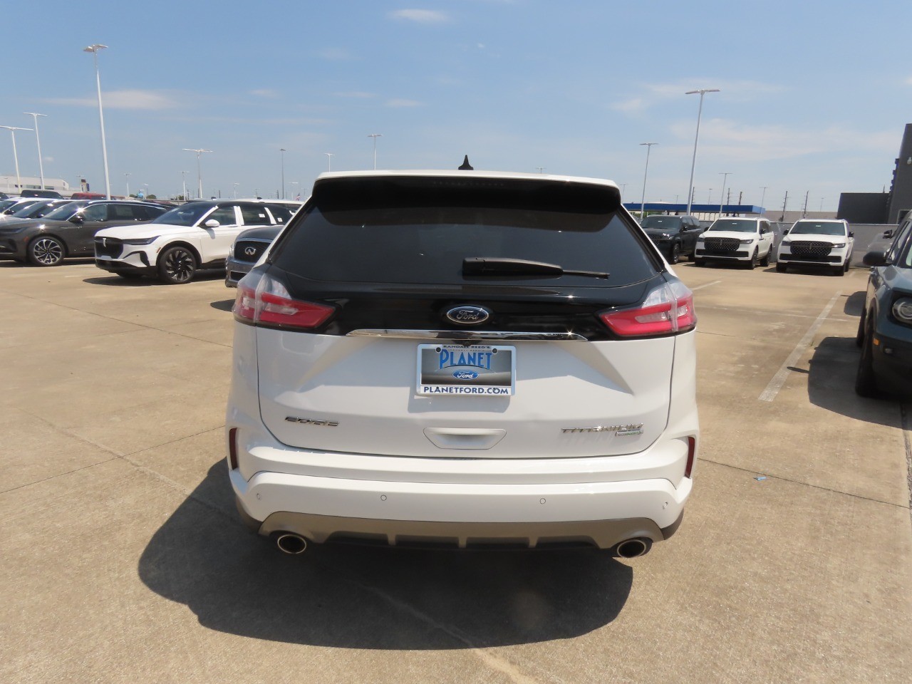 2020 Ford Edge photo 13 of 33