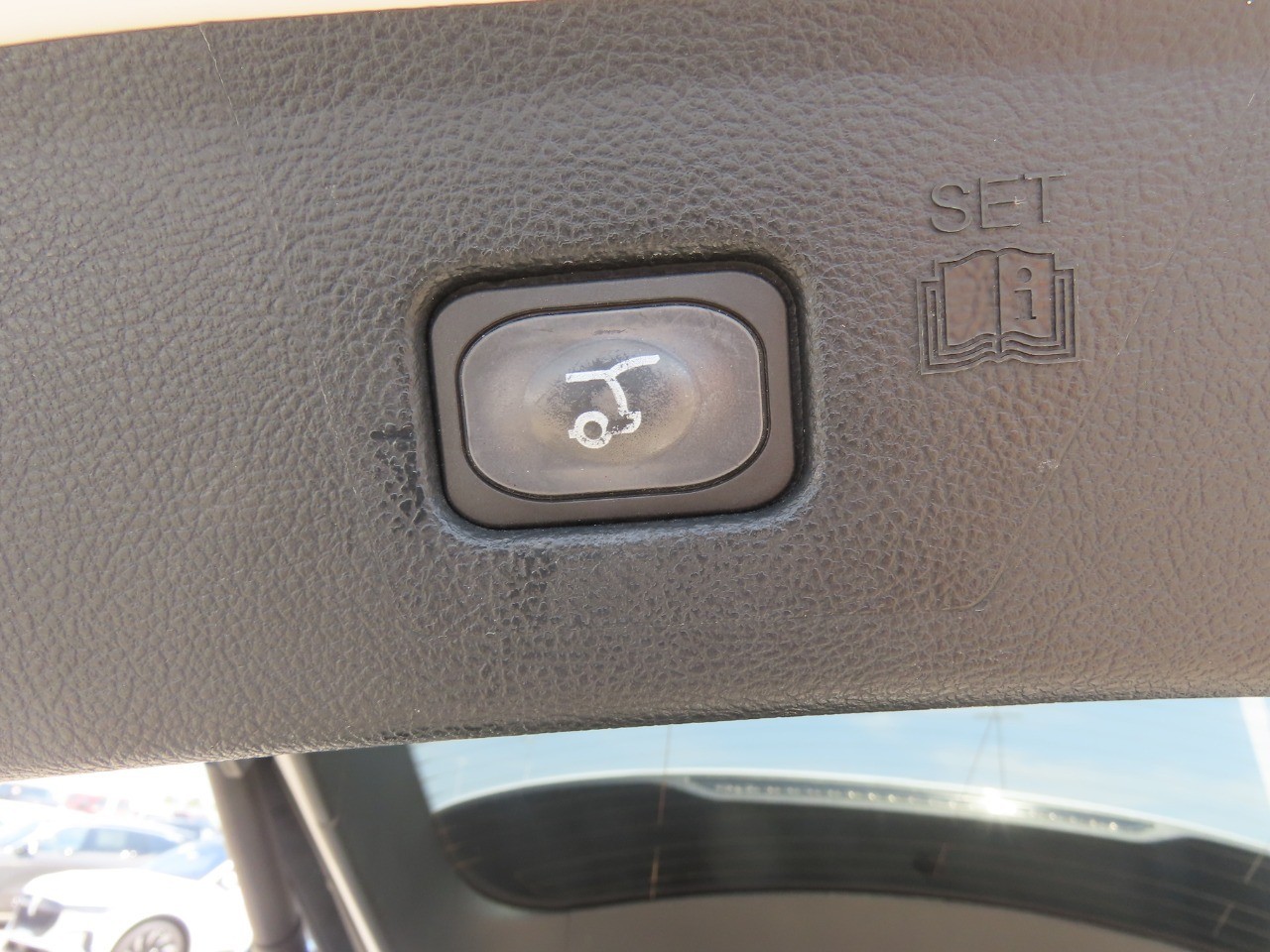 2020 Ford Edge photo 15 of 33