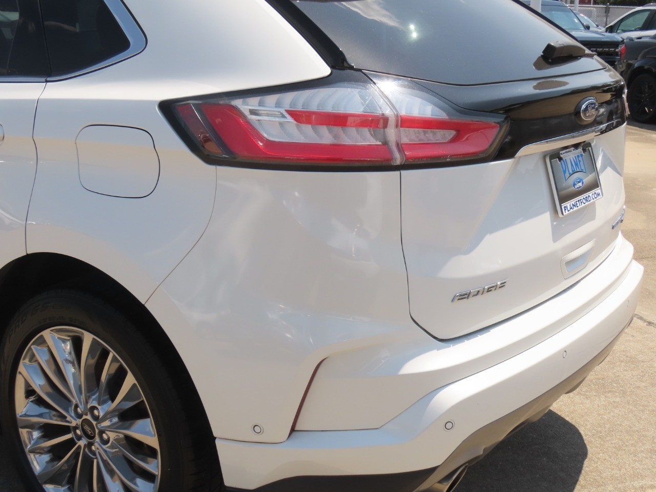 2020 Ford Edge photo 16 of 33