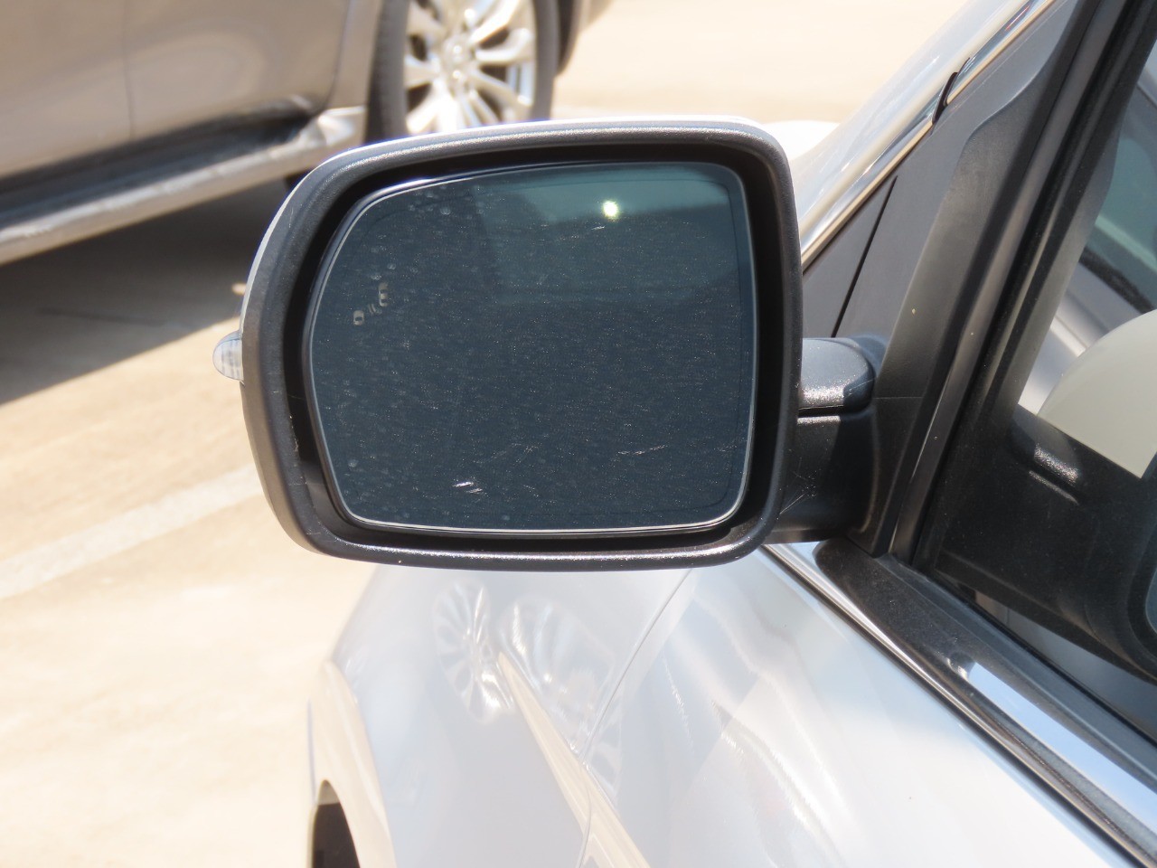 2020 Ford Edge photo 19 of 33