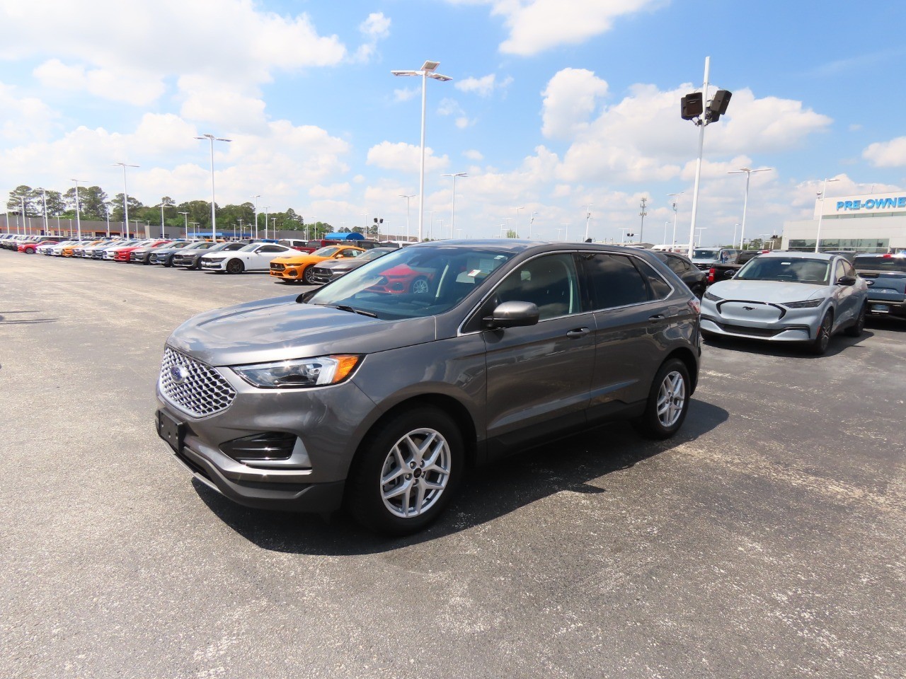 used 2024 Ford Edge car, priced at $26,999
