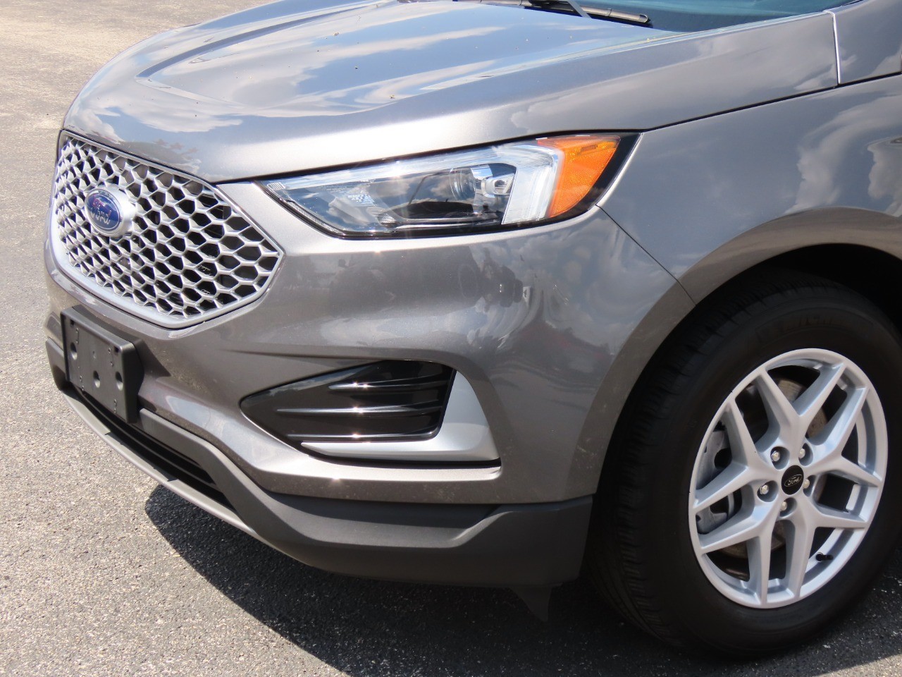 used 2024 Ford Edge car, priced at $26,999
